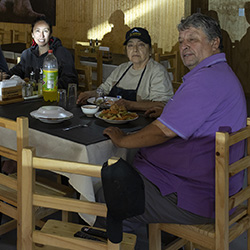 image 17 _ Restaurante o restaurant La Casona en la ciudad de Chaiten, Carretera Austral, Patagonia chilena.